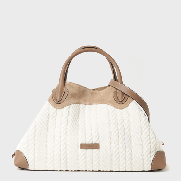 50代女性の普段使いにおすすめなカジュアルに使えるハイブランドバッグは、ジャンニ・キアリーニのジュディ L