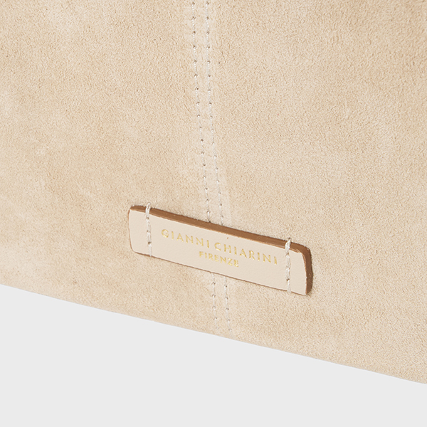 アリーナ 詳細画像 NUDE 4