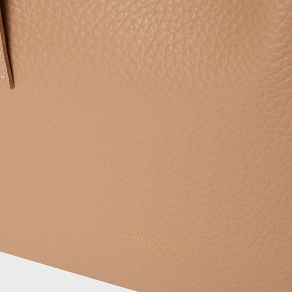 アミラ 詳細画像 CLAY 3