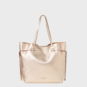 ヴィオレット M